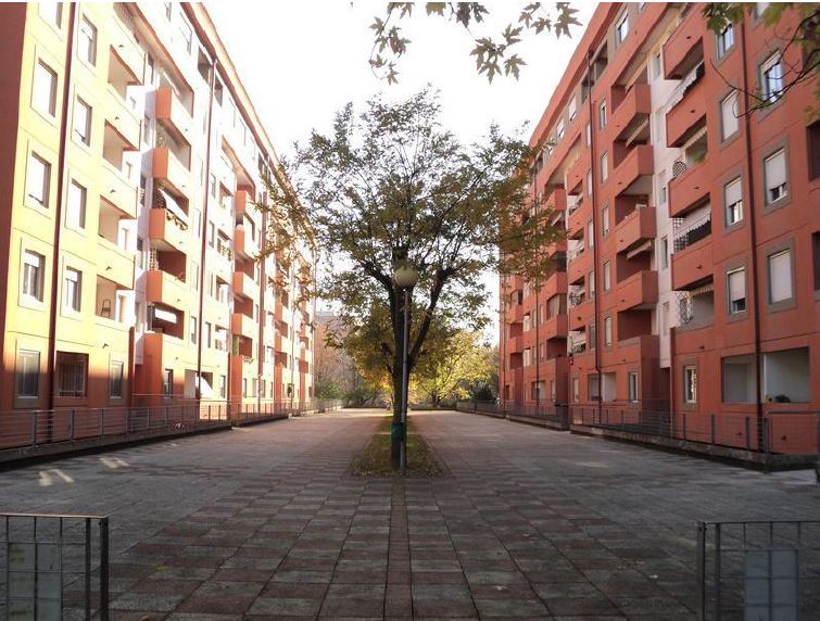 BOX AUTO COMMERCIALE