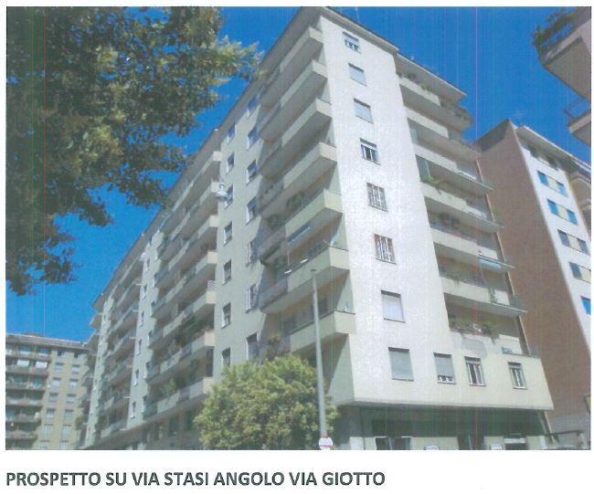 APPARTAMENTO composto da 5 locali + servizi doppi