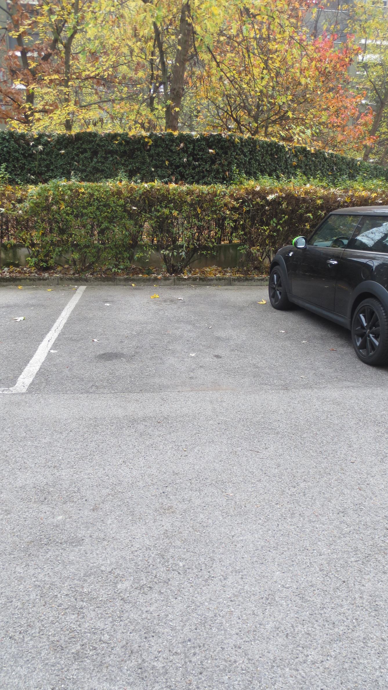 POSTO AUTO COMMERCIALE