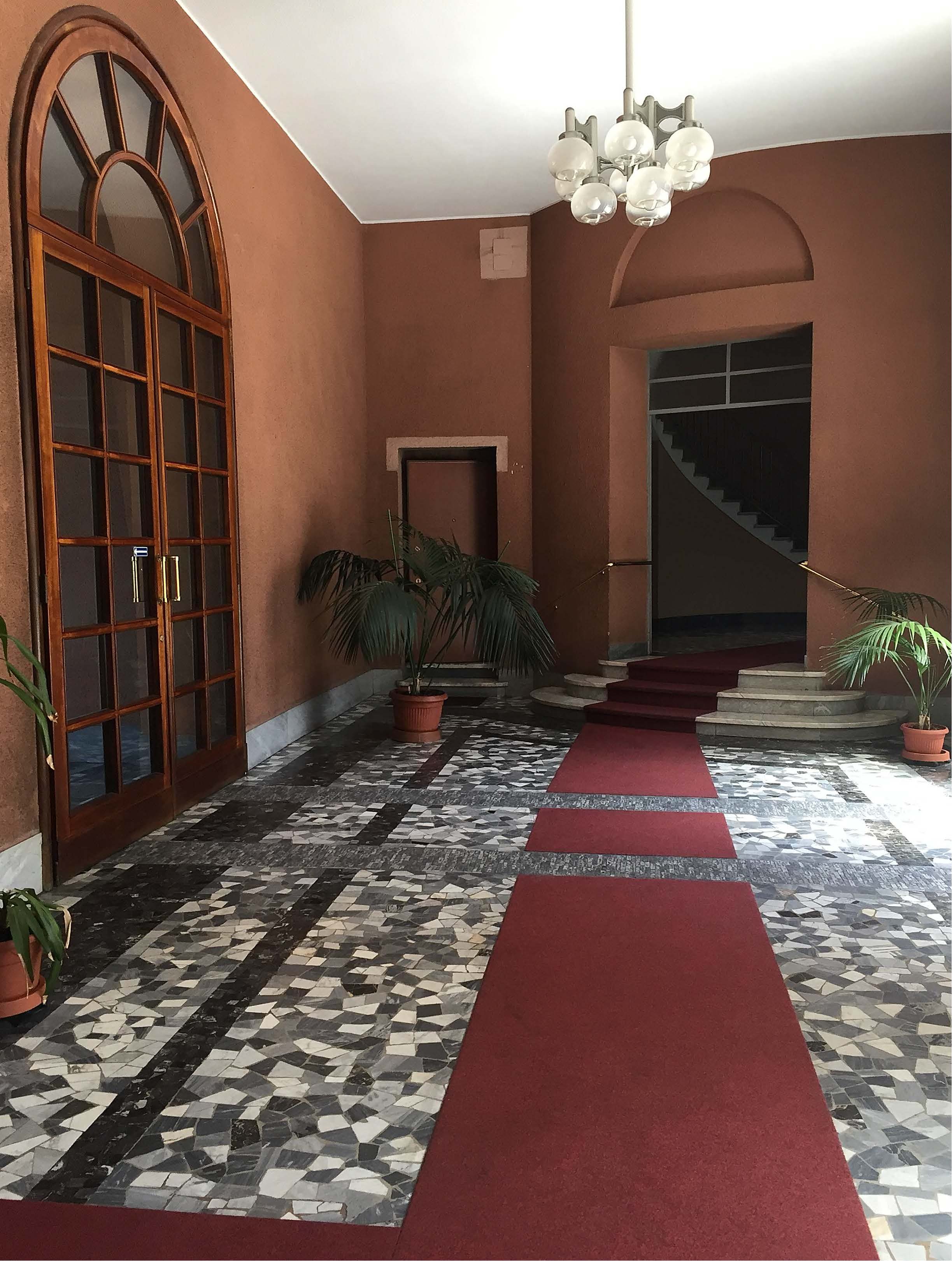 APPARTAMENTO composto da 3 locali + servizi semplici + 1 CANTINA o SOFFITTA