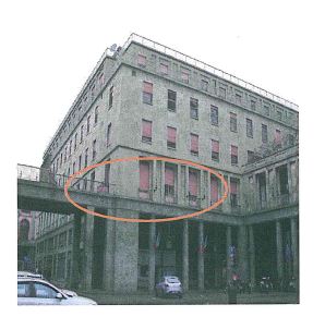 Appartamento, sito in Torino (TO) CAP 10121, Via Frola Conte Secondo n. 2,  piano primo. Descrizione: ingresso, corridoio, cucina, soggiorno, n° 2 camere da letto , n° 1 cameretta,  n° 2 bagni, n° 1 balcone -terrazzo esclusivo al piano + cantina di pertinenza individuata nella relativa planimetria catastale. Mq.310,25. Libero. Identificativi catastali Unità principale: foglio1282, part. 156, sub. 32. Cantina di pertinenza senza autonoma identificazione cat.le.