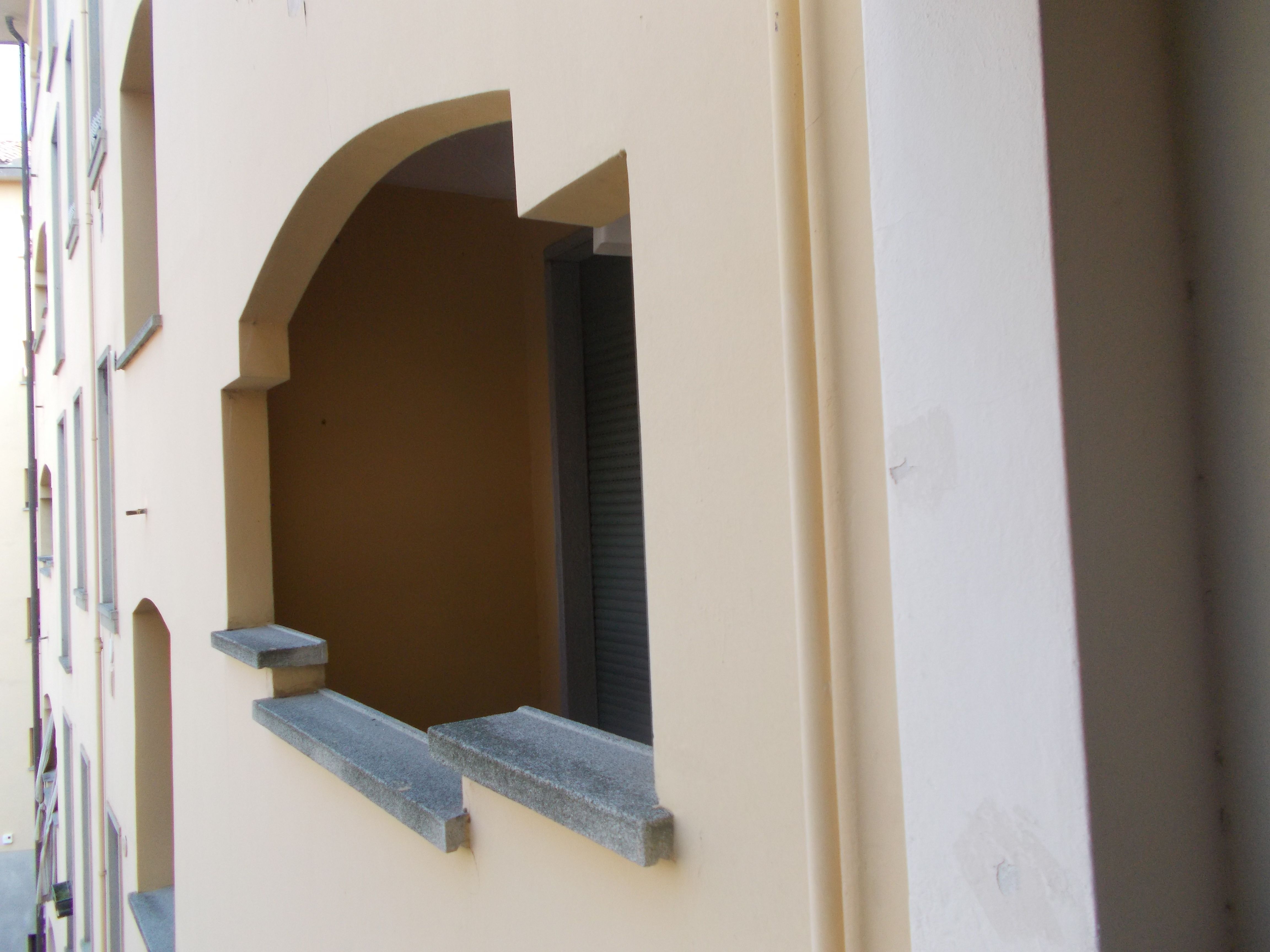 Descrizione: Unità residenziale: appartamento - categoria A/2 + soffittasito in Bergamo Via Borfuro, 12/G, CAP 24122.Identificativi catastali: classe 7, foglio 50, particella 3423, sub. 51.Mq. 166. Libero