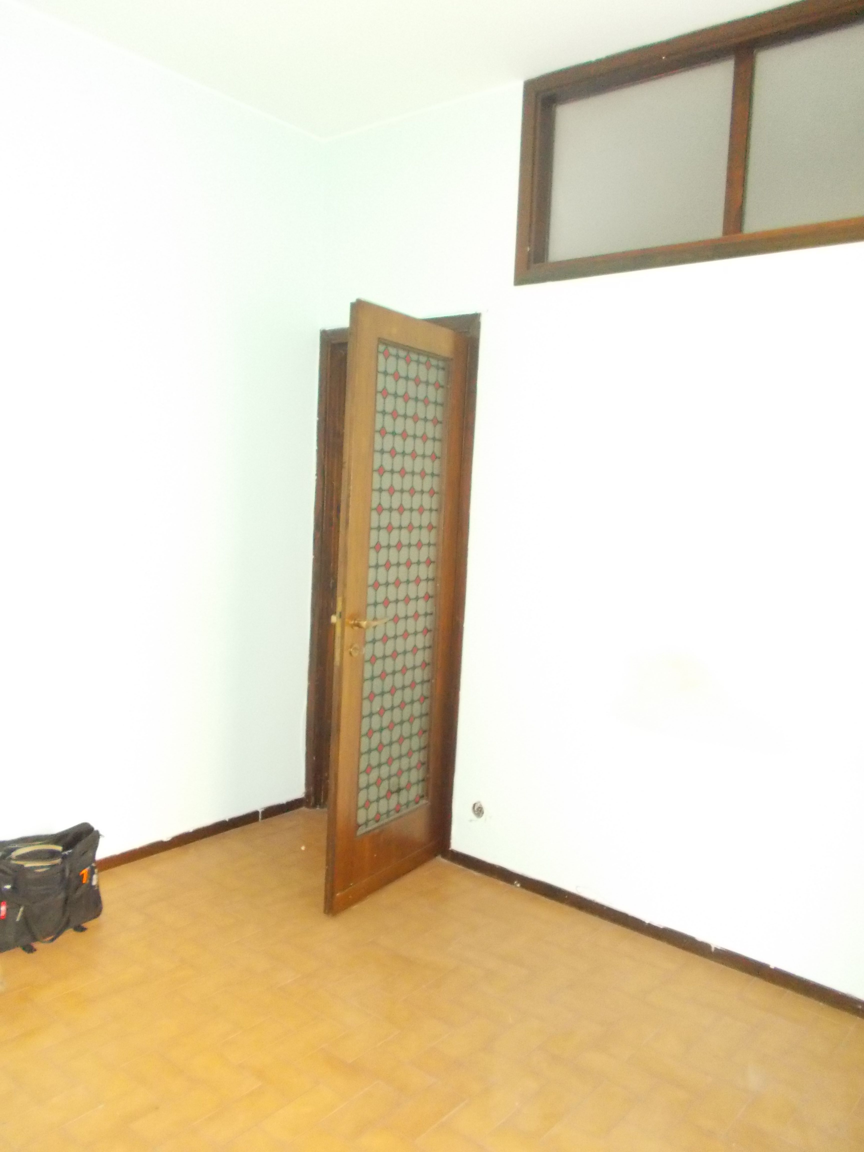 Descrizione: Unità residenziale: appartamento - categoria A/2 + soffittasito in Bergamo Via Borfuro, 12/G, CAP 24122.Identificativi catastali: classe 7, foglio 50, particella 3423, sub. 51.Mq. 166. Libero