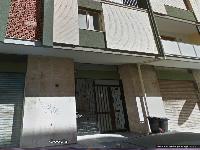 Descrizione: Ingresso, corridoio, cucina, soggiorno, n.3 vani, bagno, 2 balconi. Sito in Lecce Via Pantelleria, 5. Identificativi catastali: Unità principale: foglio 239, part. 706, sub. 13. Mq. 136. Libero. Piena Proprietà