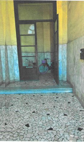 APPARTAMENTO  4 locali + servizi semplici + 1 CANTINA o SOFFITTA. Sup. MQ comprensiva di pertinenze 195. LIBERO. PIENA PROPRIETA'.