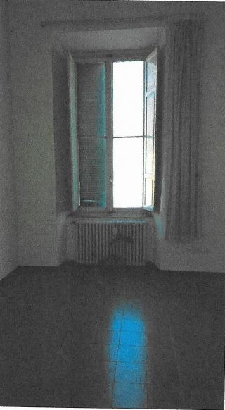 APPARTAMENTO  4 locali + servizi semplici + 1 CANTINA o SOFFITTA. Sup. MQ comprensiva di pertinenze 195. LIBERO. PIENA PROPRIETA'.