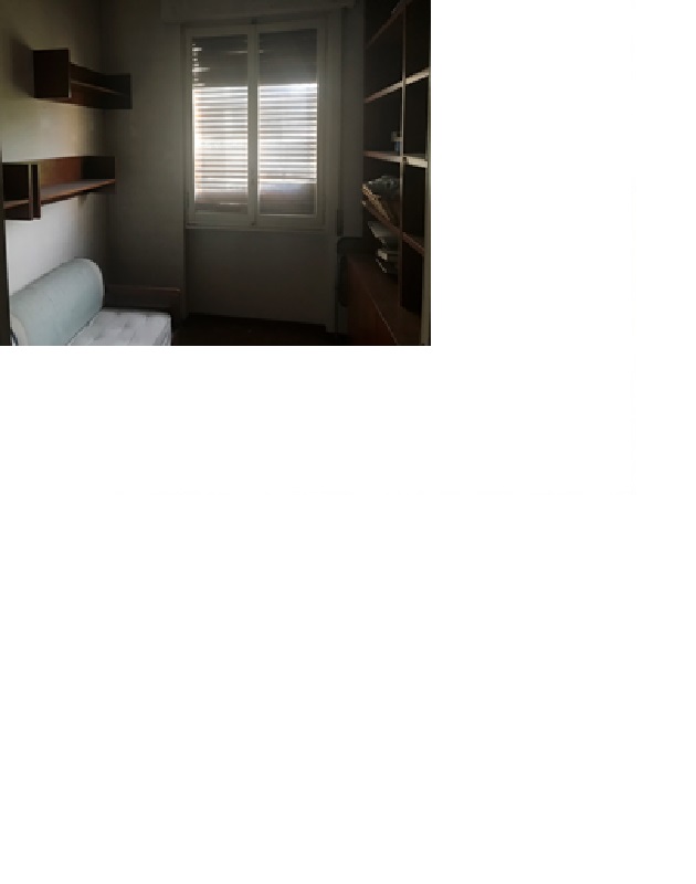 Descrizione: Doppio ingresso, disimpegno, cucina, soggiorno, n.2 camere, bagno, n.2 ripostigli, n.2 verande + pertinenziale cantina, posto auto coperto. Mq. 135. Piena Proprietà - libero. Firenze (FI), CAP - 50100, Via Landino 7/A, interno 11,  piano 4. Identificativi catastali: Unità principale: foglio76, part. 42,
sub.551. Pertinenza: foglio76, part. 42, sub. 552. Pertinenza: foglio76, part. 42, sub. 505.