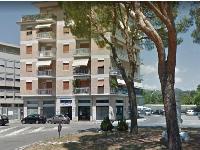 Descrizione: Ufficio al piano primo composto da ingresso/attesa, quattro vani, due bagni, un terrazzo, un balcone ed un fondaco al piano interrato.N.C.E.U. FG. 103 P.LLA 328 SUB 20. Mq. 125,68. LIBERO. PIENA PROPRIETA'