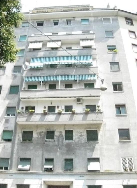 Descrizione: Abitazione al piano interrato composta da due camere, cucina, un bagno, ripostiglio e corridoio.N.C.E.U. FG. 534 P.LLA 73 SUB 30. Mq. 57,4. LIBERO. PIENA PROPRIETA'