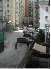 Descrizione: Abitazione al piano primo composta da ingresso, disimpegno, quattro camere, cucina, bagno e due balconi. N.C.E.U. PART. 33842 SEZ. AVV FG. 13 P.LLA 408 SUB 11. Mq. 106,4. Libero. Piena Proprietà