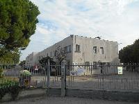 Capannone industriale con annessi uffici e servizi e area cortiliza. Presenza di ulteriori unità immobiliari adiacenti al capannone demaniale di proprietà di terzi. Identificativi catastali: comune di Zelo Buon Persico C.F. foglio 1 particella 185 sub. 702 graffato al mapp. 453 e particella 185 sub. 704 graffato al mapp. 454 - In corso aggiornamenti catastali