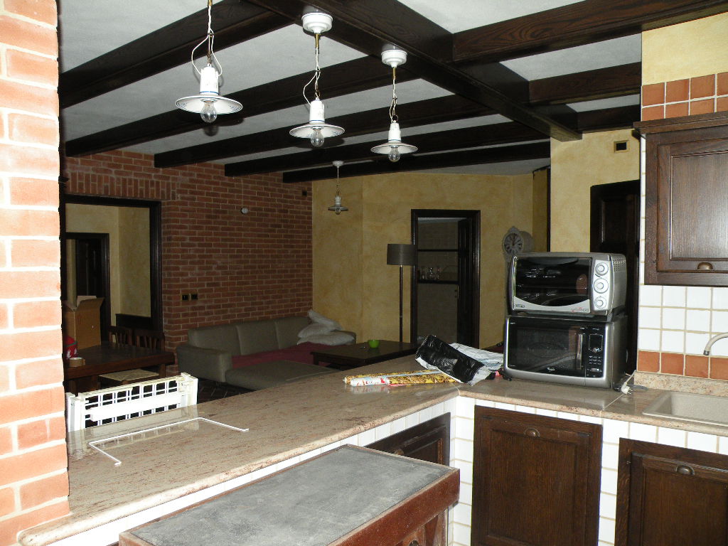 Fabbricato residenziale - villa unifamiliare- con terreno di pertinenza. Identificativi catastali: C.F. fg.4 mapp.835. C.T. Fg. 4, Mapp. 776, 835