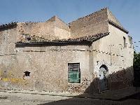 Ex Carcere Giudiziario di Rossano sito in Via Prigioni all’interno del centro storico dell’ex Comune di Rossano ora Corigliano-Rossano (CS). Il complesso immobiliare è costituito da due corpi di fabbrica, di cui uno di maggior consistenza originariamente con funzione detentiva ed uno di minore consistenza originariamente destinato ad alloggio. Sono presenti due cortili interni ed un’area esterna a giardino.. Identificativi catastali: NCEU fg 63 P.lla 927 graffata con le p.lle 929, 1739, 1110 e Catasto Terreni fg 63 P.lle 927-929-1739-1110 dell’ex Comune di Rossano.