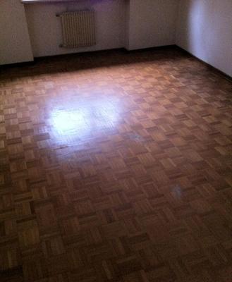 Descrizione: Ingresso, soggiorno, 2 disimpegni, 2 camere, cucina, bagno, ripostiglio e 2 verande + cantina e box auto. Mq. 105. Identificativi catastali: foglio 47 part. 1740 sub. 5, con box auto al foglio 47 part. 1740 sub. 33 e cantina al foglio 47 part. 1740 sub. 20