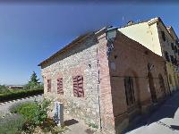 Immobile sito in Castelnuovo Berardenga (SI) Via Roma 54. Descrizione: Ufficio + Locale tecnico esterno. Piena proprietà. Stato Immobile: Locato222 mq. Turno d'asta 1