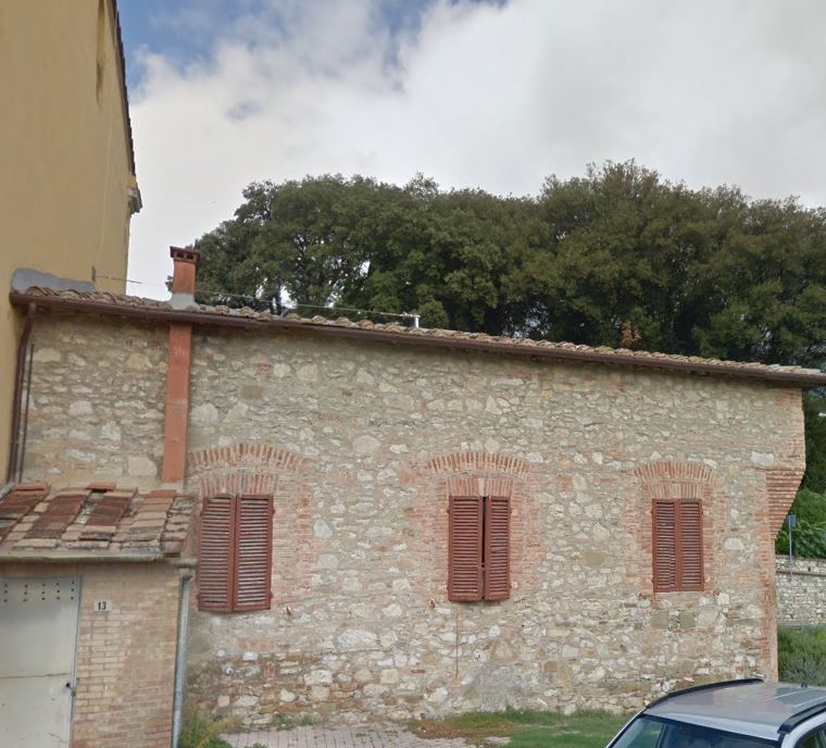 Immobile sito in Castelnuovo Berardenga (SI) Via Roma 54. Descrizione: Ufficio + Locale tecnico esterno. Piena proprietà. Stato Immobile: Locato222 mq. Turno d'asta 1