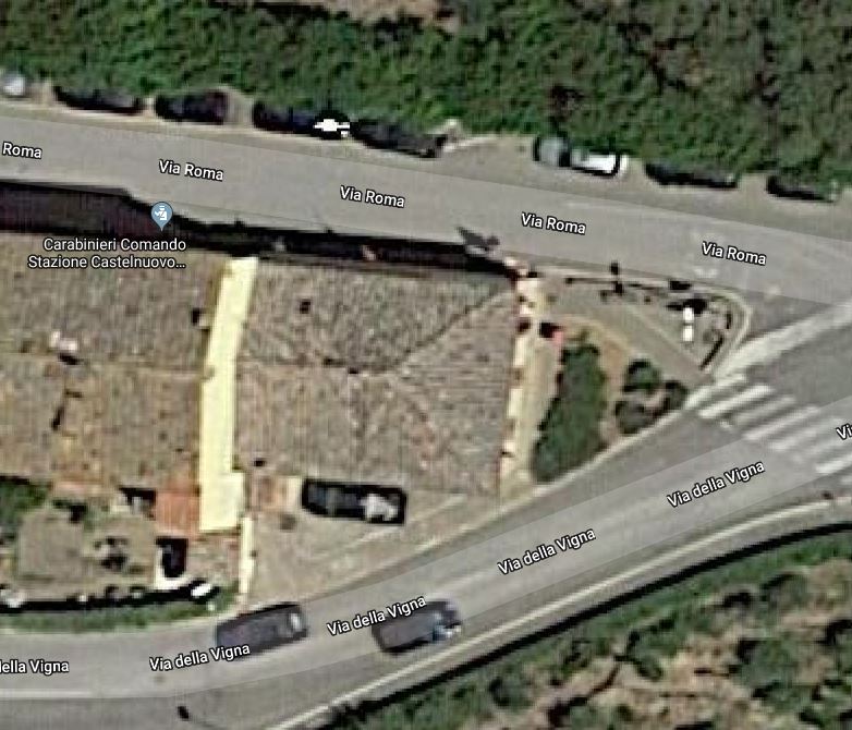 Immobile sito in Castelnuovo Berardenga (SI) Via Roma 54. Descrizione: Ufficio + Locale tecnico esterno. Piena proprietà. Stato Immobile: Locato222 mq. Turno d'asta 1