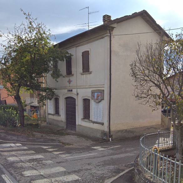 Immobile sito in Città di Castello (PG)  Loc. San Maiano . Descrizione: Appartamento + terreno + Corte. Piena proprietà. Stato Immobile: Libero89 mq Appartamento
210 mq terreno. Turno d'asta 1