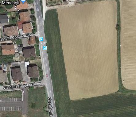 Immobile sito in Città di Castello (PG)  Loc. San Maiano . Descrizione: Appartamento + terreno + Corte. Piena proprietà. Stato Immobile: Libero89 mq Appartamento
210 mq terreno. Turno d'asta 1