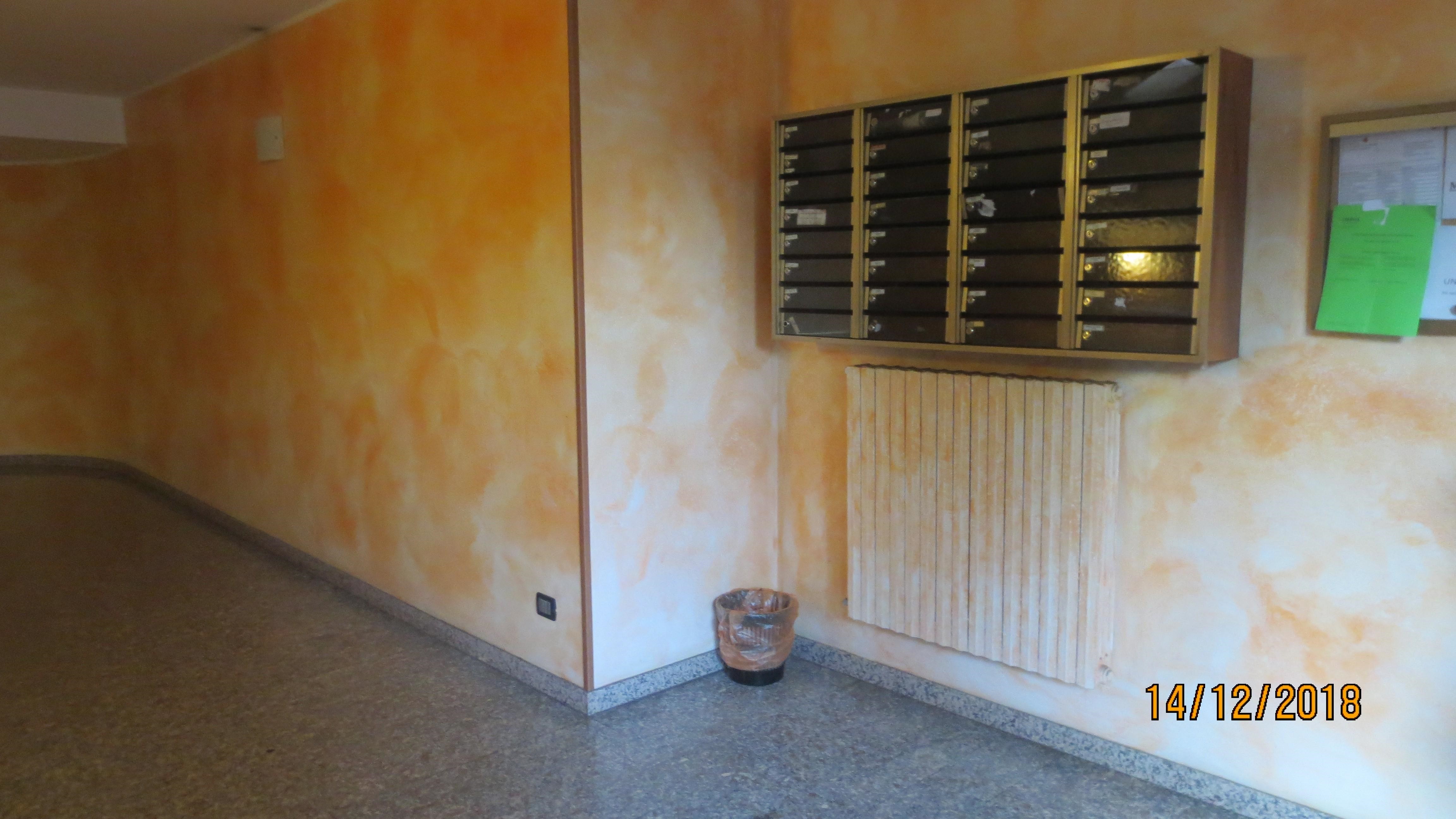 APPARTAMENTO  3 locali + servizi doppi + 1 CANTINA o SOFFITTA + 1 BOX AUTO Sup. MQ comprensiva di pertinenze 105. Libero. Piena Proprietà.