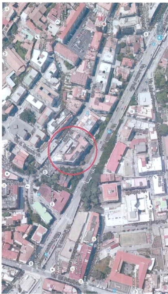 APPARTAMENTO  3 locali + servizi semplici + 1 CANTINA o SOFFITTA  + 1 PARCHEGGIO SCOPERTO Sup. MQ comprensiva di pertinenze 84. Libero. Piena Proprietà.