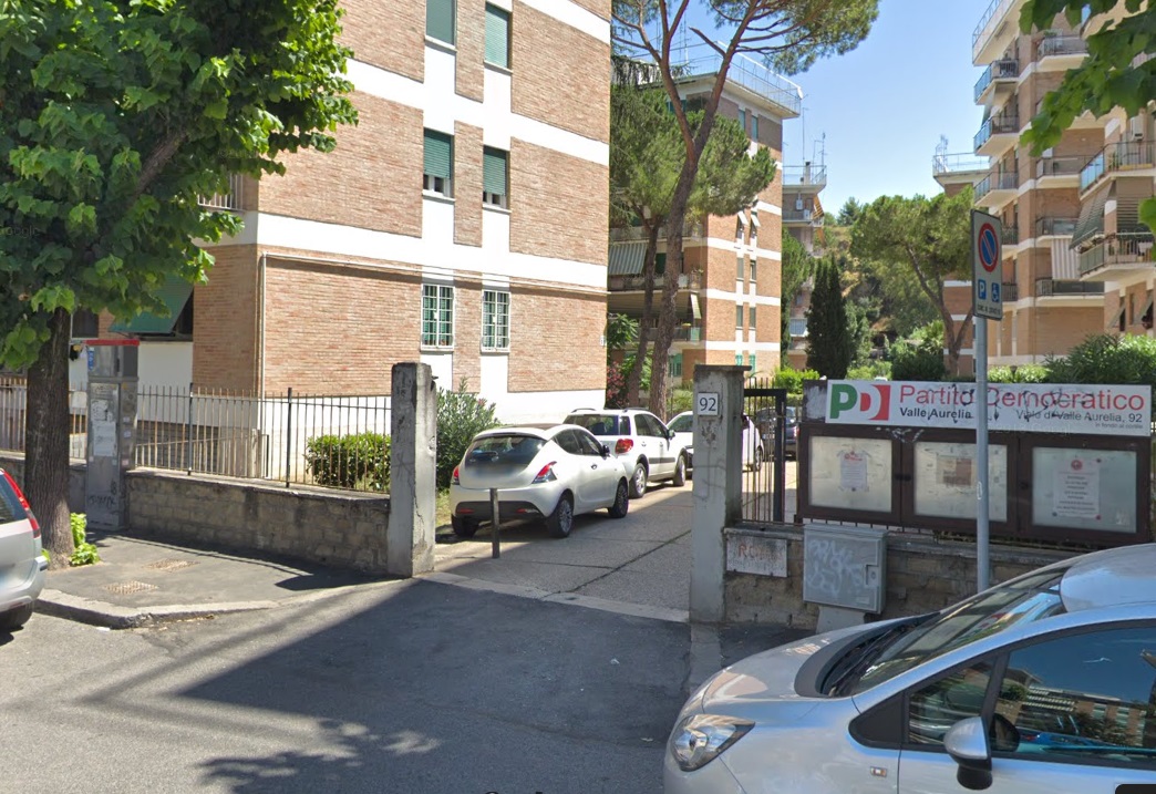 MAGAZZINO/DEPOSITO AL PIANO SEMINTERRATO. Mq. 81. OCCUPATO CON CONTRATTO DISDETTATO. Identificativi catastali categoria C2 - foglio 378 part. 154 sub 505
