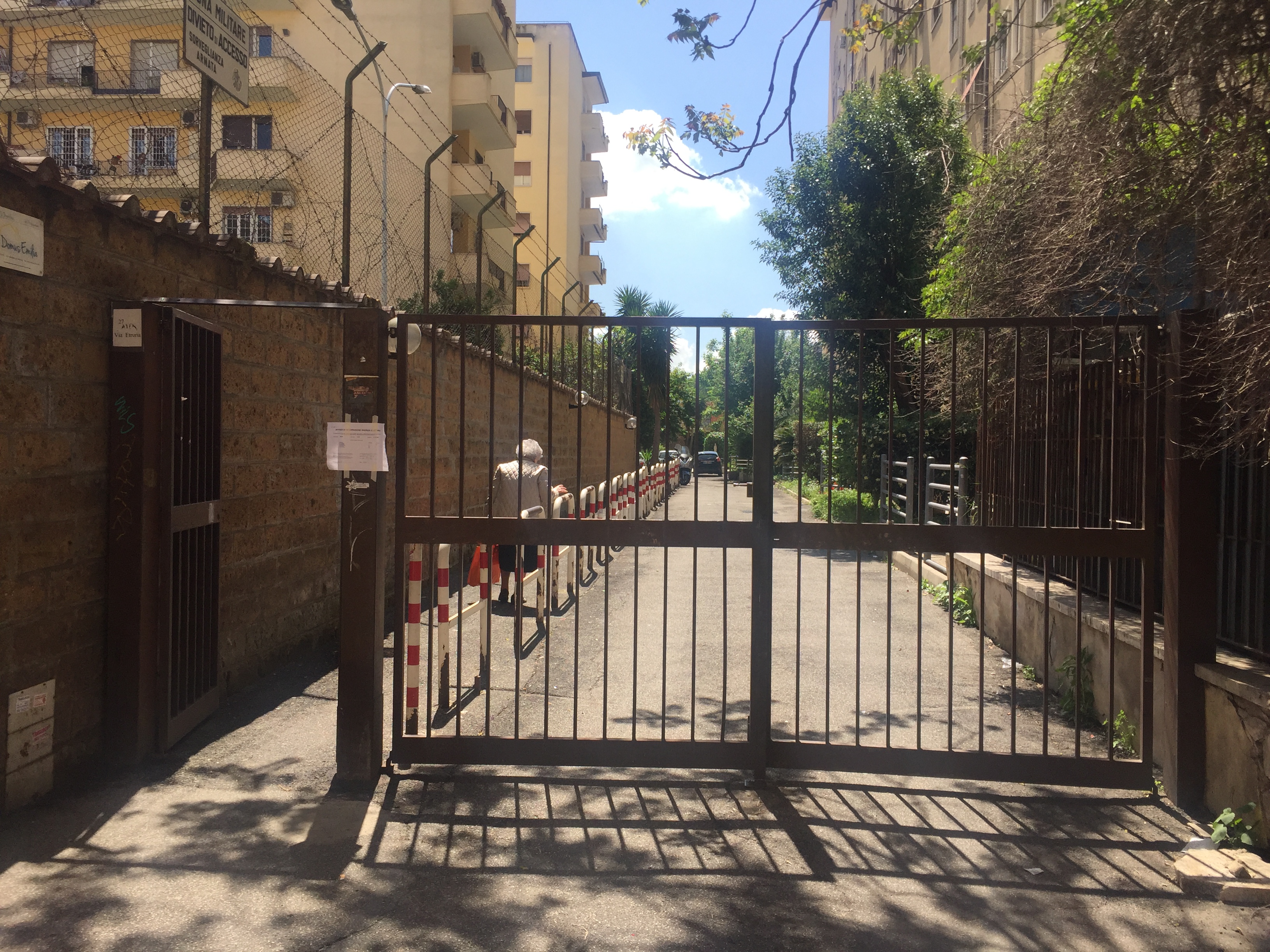 APPARTAMENTO INT.13 DI 6 VANI CON ASCENSORE.Mq. 110 + CANTINA. Identificativi catastali categoria A3- foglio 896 part. 344 sub 13. Libero