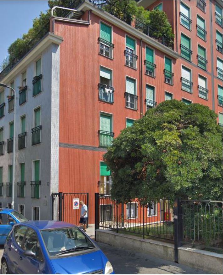 Descrizione: Ufficio costituito da disimpegno, 4 locali, cucina, 2 ripostigli e bagno+cantina al piano interrato. N.C.E.U. Foglio 131 Particella 408 Sub. 56. Mq. 117,9. Libero.Piena proprietà