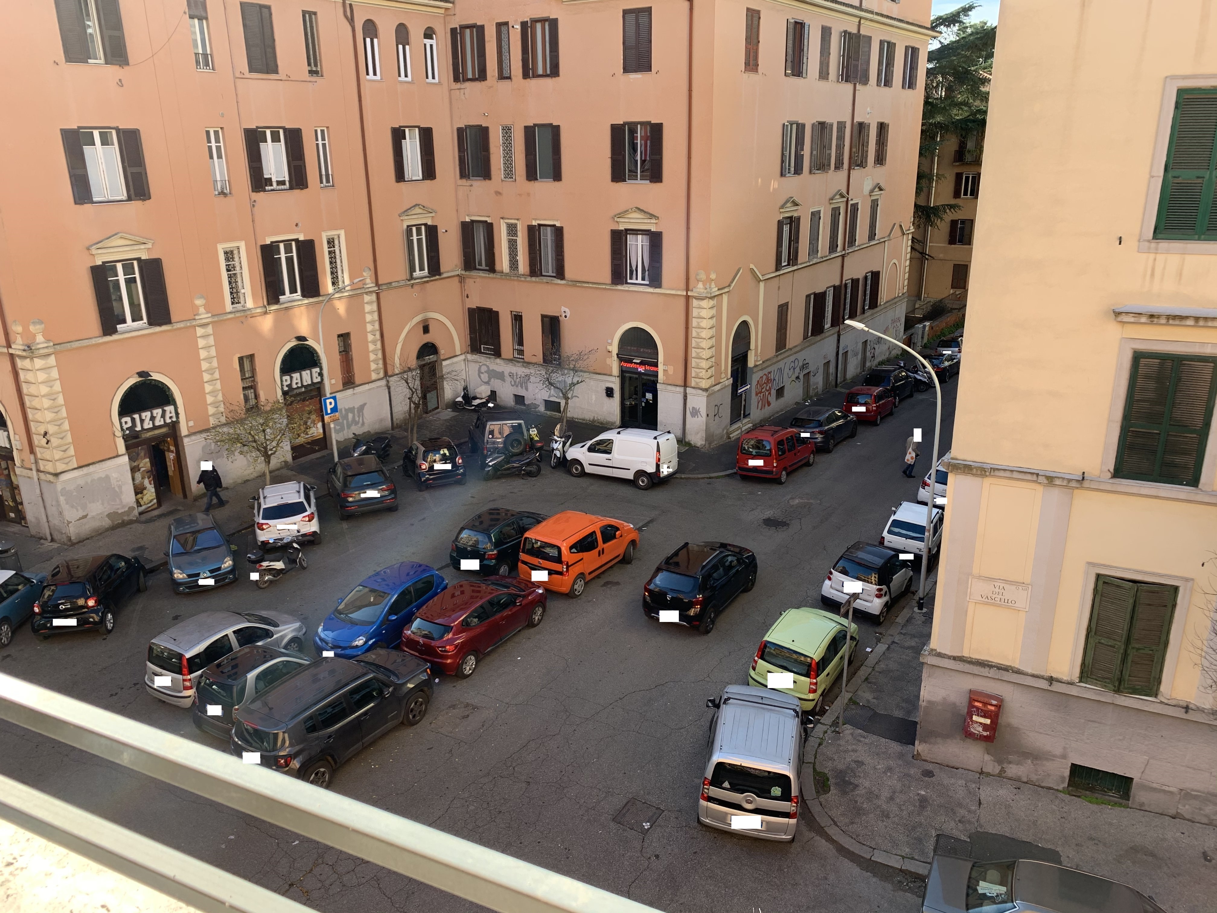 APPARTAMENTO  DI 5 VANI SENZA ASCENSORE. Mq. 88. Identificativi catastali categoria A3- foglio 448 part. 228 sub 550. Libero. LE VISITE PRESSO GLI IMMOBILI SARANNO ESEGUITE ESCLUSIVAMENTE NEI GIORNI E ORARI INDICATI NEL CAMPO NOTE, PREVIA PRENOTAZIONE OBBLIGATORIA DA EFFETTUARSI A MEZZO MAIL ALL'INDIRIZZO prenotazione.alloggi@aterroma.it TASSATIVAMENTE ENTRO LE ORE 14:00 DEL GIORNO FERIALE PRECEDENTE A QUELLO PREVISTO PER LA VISITA.