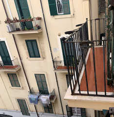 APPARTAMENTO INT.8 DI 9 VANI CON ASCENSORE + pertinenziale CANTINA. Mq. 190. LIBERO. Identificativi catastali categoria A2- foglio 402 part. 30 sub 43