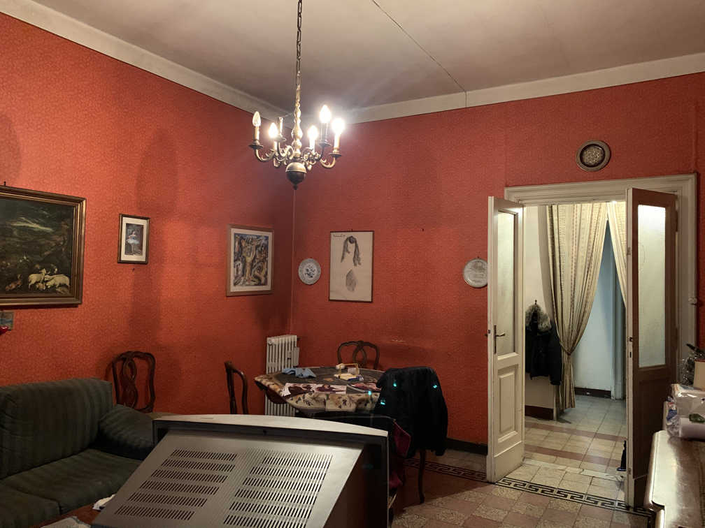 APPARTAMENTO INT.8 DI 9 VANI CON ASCENSORE + pertinenziale CANTINA. Mq. 190. LIBERO. Identificativi catastali categoria A2- foglio 402 part. 30 sub 43