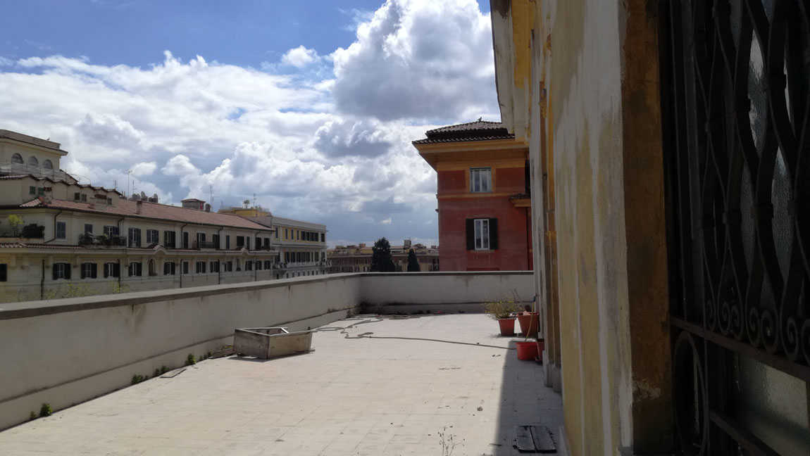 APPARTAMENTO INT.10 DI 5,5 VANI CON ASCENSORE. Mq. 135. LIBERO. Identificativi catastali categoria A3- foglio 400 part. 154 sub 28