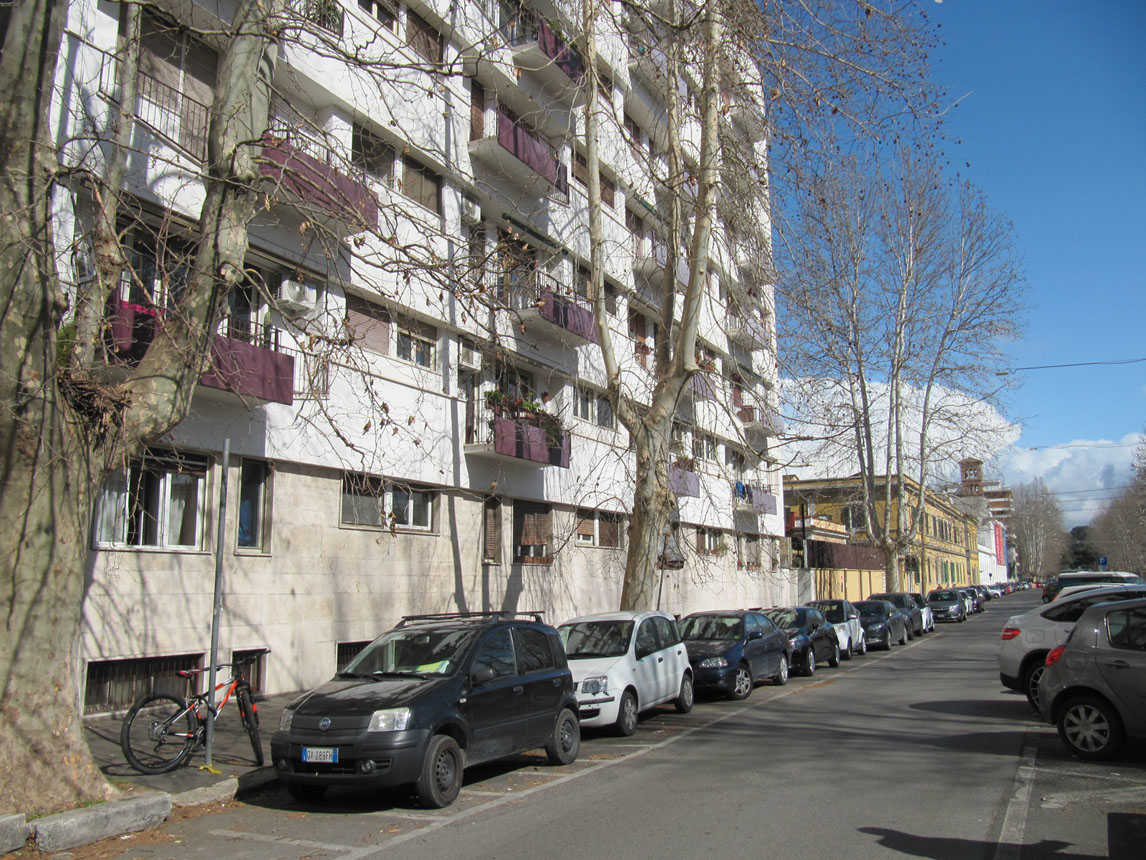 APPARTAMENTO INT.12 DI 6,5 VANI CON ASCENSORE + pertinenziale CANTINA. Mq. 110. LIBERO. Identificativi catastali categoria A2- foglio 535 part. 118 sub 44