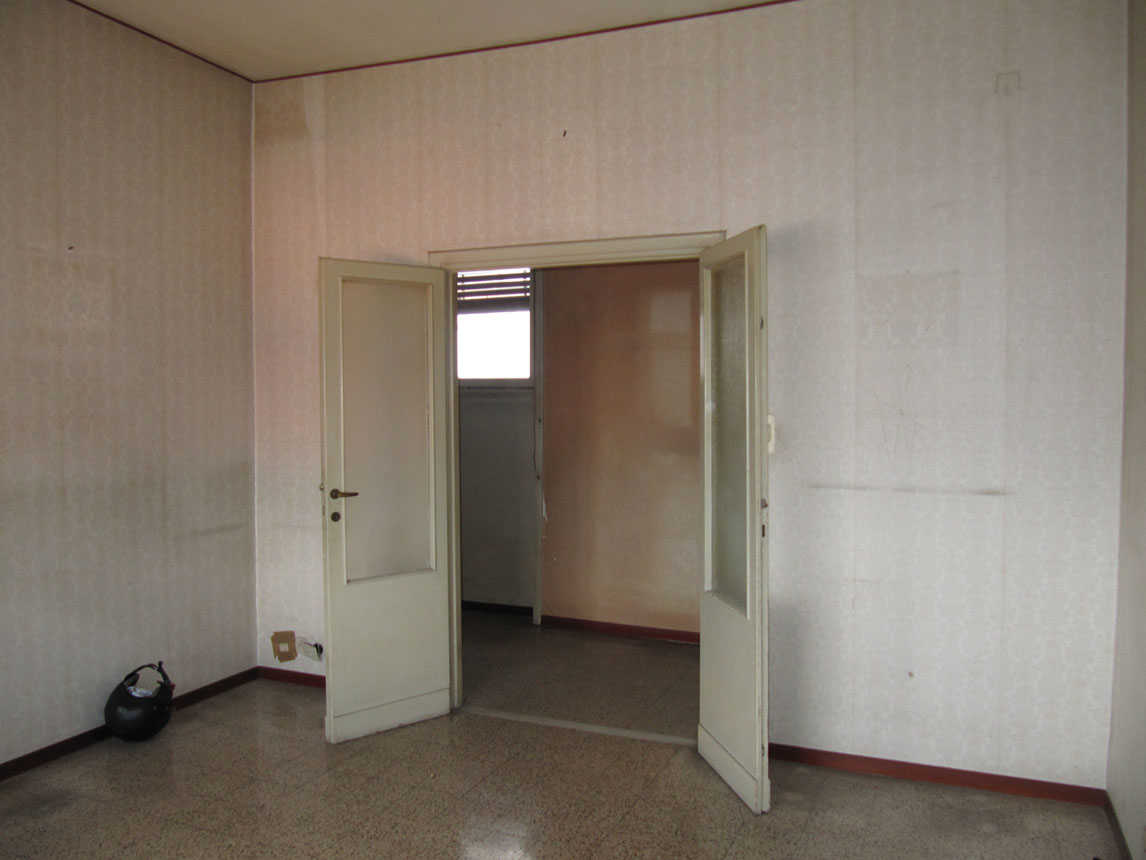 APPARTAMENTO INT.12 DI 6,5 VANI CON ASCENSORE + pertinenziale CANTINA. Mq. 110. LIBERO. Identificativi catastali categoria A2- foglio 535 part. 118 sub 44