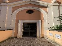 APPARTAMENTO INT.B DI 5 VANI SENZA ASCENSORE. Mq. 76. LIBERO. Identificativi catastali categoria A4- foglio 898 part. 104 sub 18