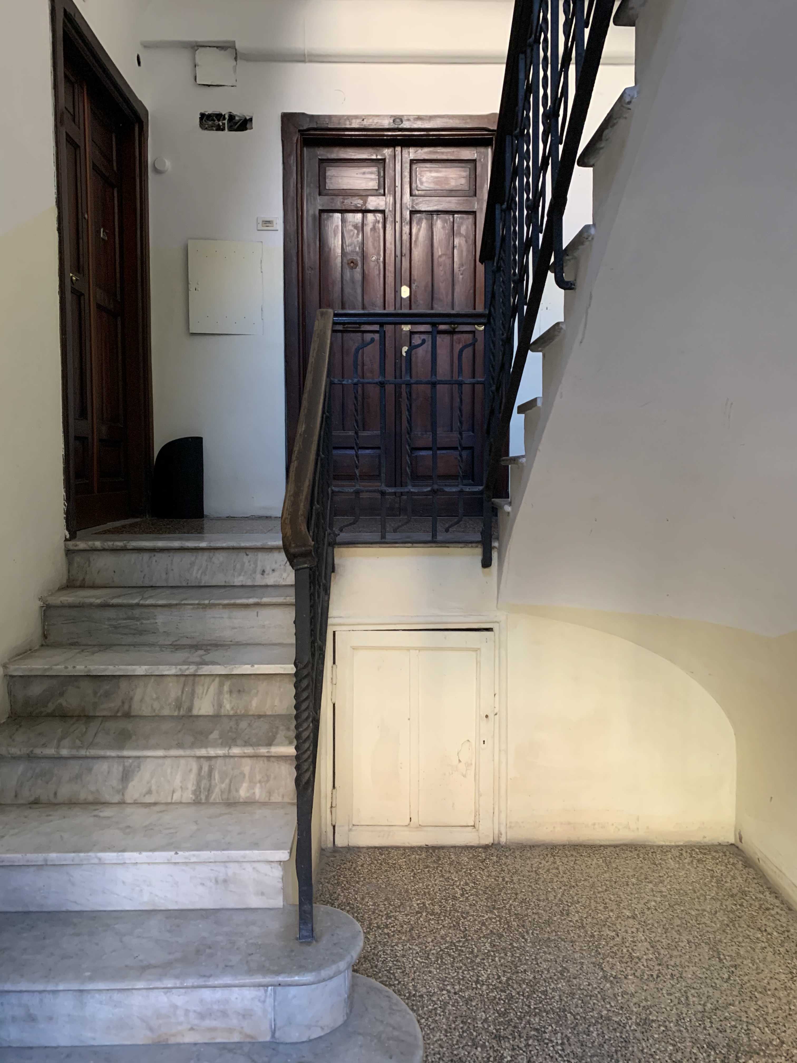 APPARTAMENTO INT.6 DI 3,5 VANI SENZA ASCENSORE. Mq. 58. LIBERO. Identificativi catastali categoria A4- foglio 512 part. 38 sub 14