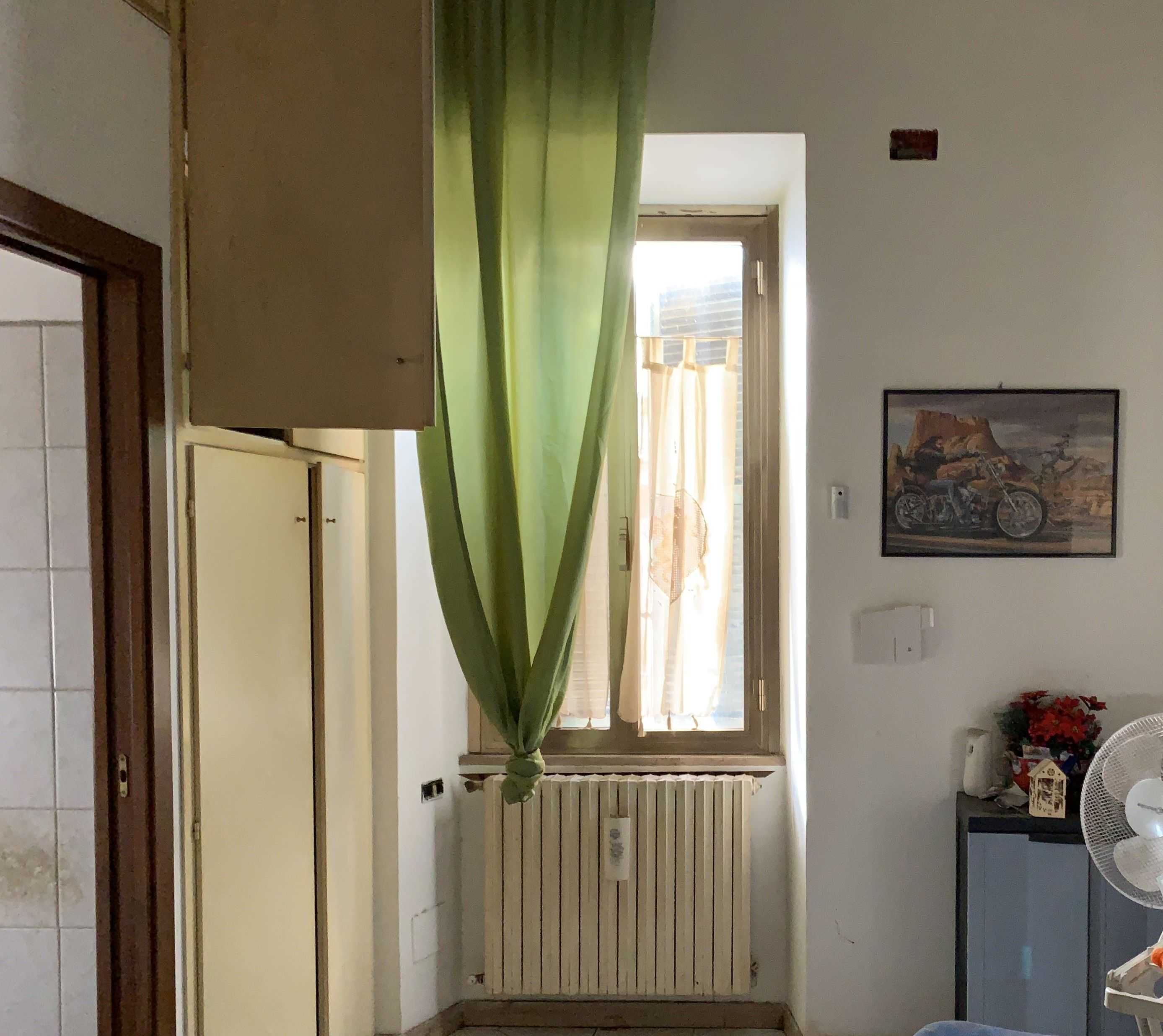 APPARTAMENTO INT.14 DI 3 VANI CON ASCENSORE. Mq. 49. LIBERO. Identificativi catastali categoria A2- foglio 512 part. 43 sub 35