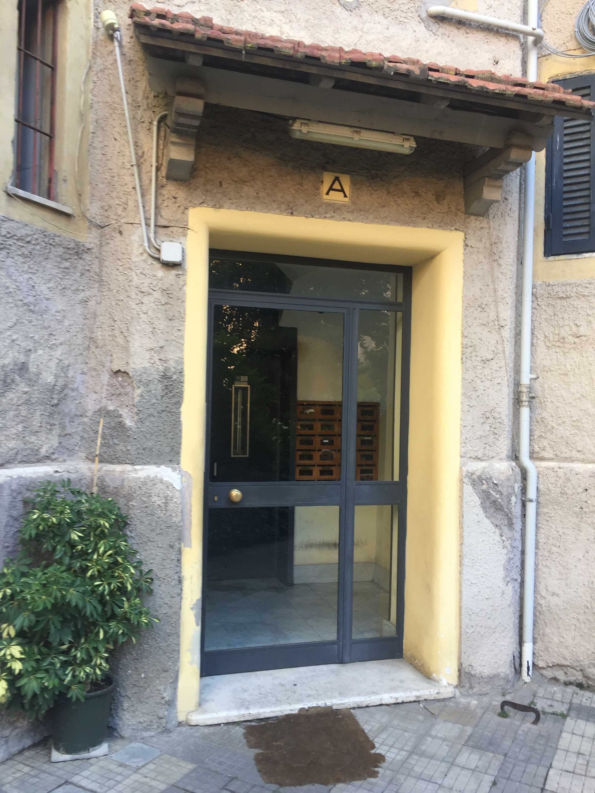 APPARTAMENTO INT.12 DI 4,5 VANI CON ASCENSORE. Mq. 83. LIBERO. Identificativi catastali categoria A2- foglio 373 part. 45 sub 25
