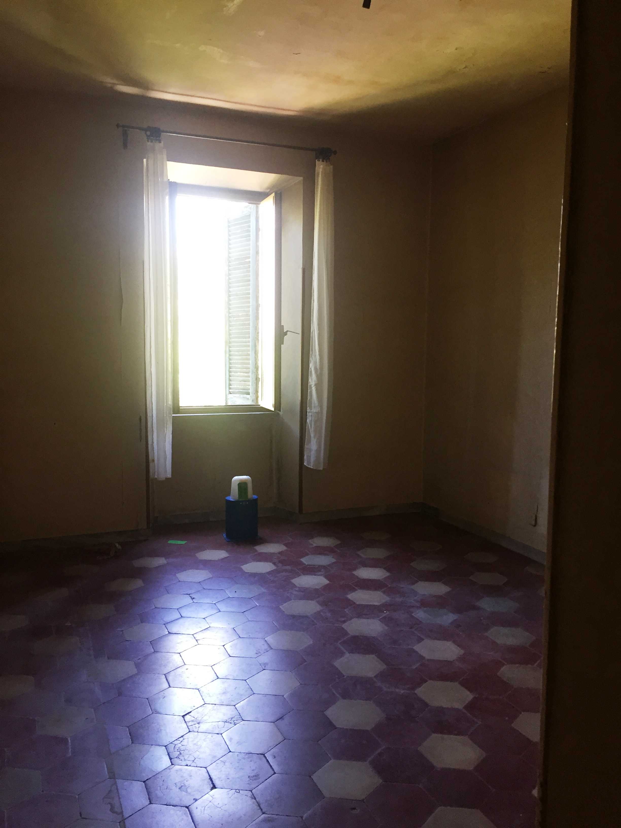 APPARTAMENTO INT.12 DI 4,5 VANI CON ASCENSORE. Mq. 83. LIBERO. Identificativi catastali categoria A2- foglio 373 part. 45 sub 25