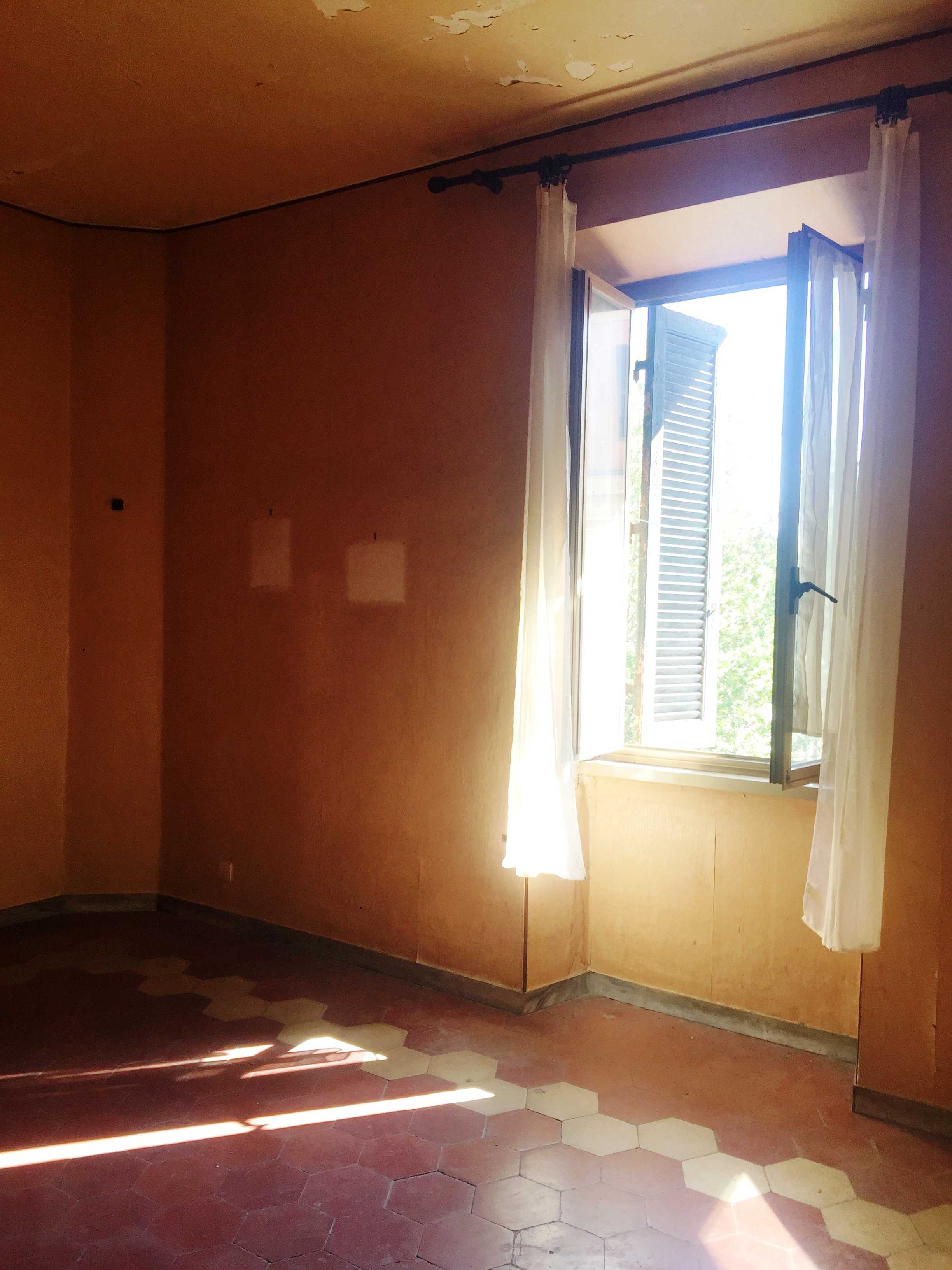 APPARTAMENTO INT.12 DI 4,5 VANI CON ASCENSORE. Mq. 83. LIBERO. Identificativi catastali categoria A2- foglio 373 part. 45 sub 25