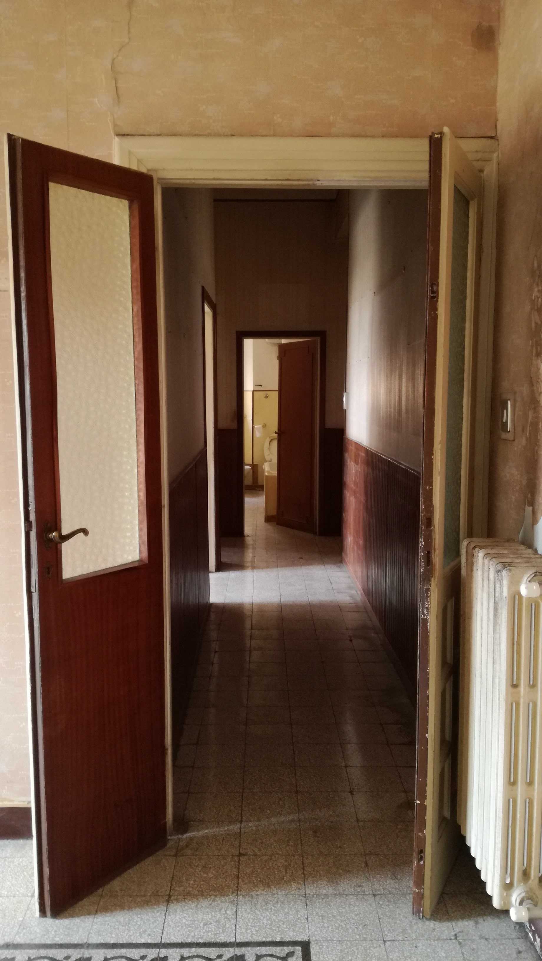 APPARTAMENTO INT.17 DI 5 VANI CON ASCENSORE. Mq. 103. LIBERO. Identificativi catastali categoria A2- foglio 536 part. 9 sub 29