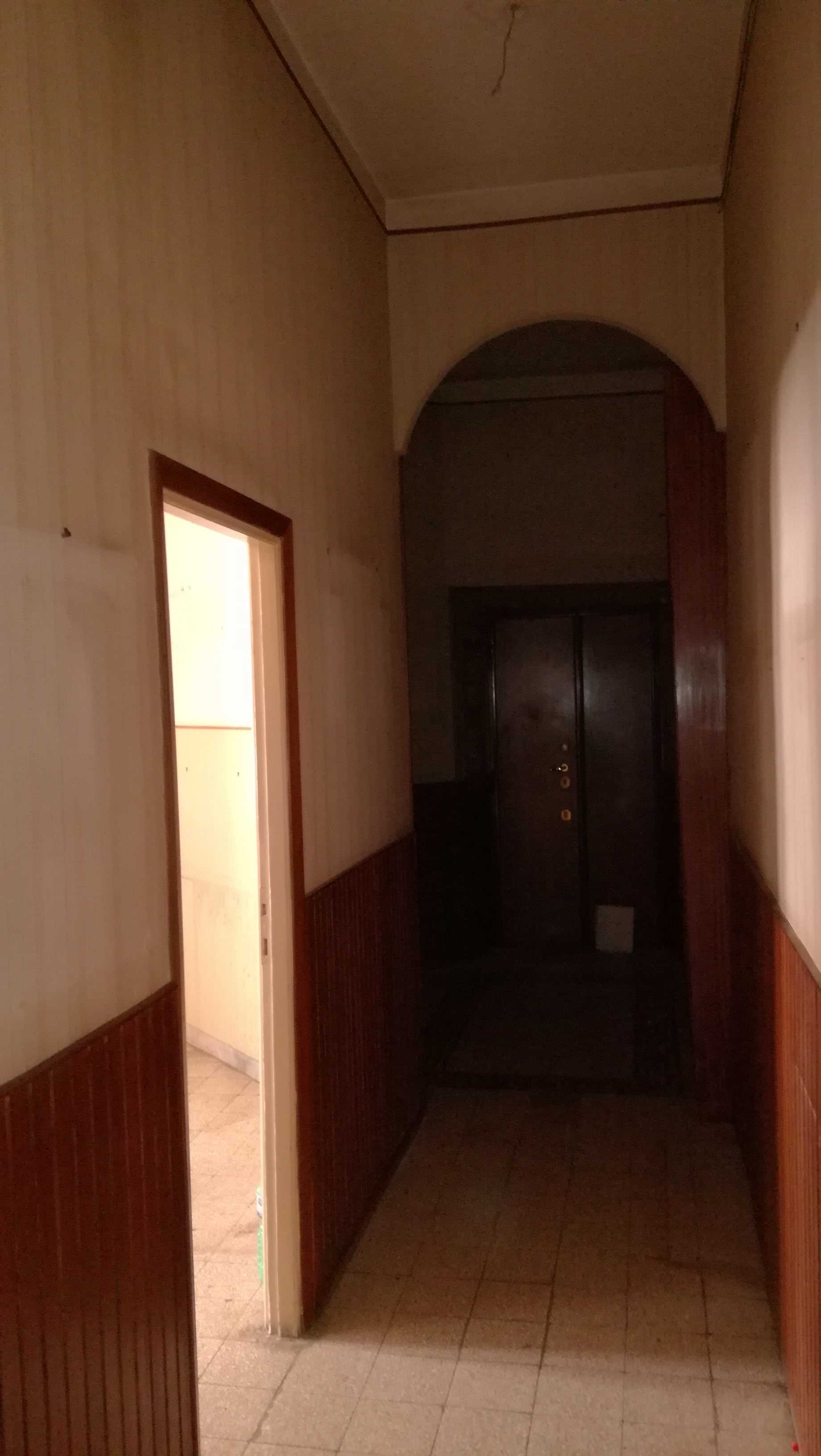 APPARTAMENTO INT.17 DI 5 VANI CON ASCENSORE. Mq. 103. LIBERO. Identificativi catastali categoria A2- foglio 536 part. 9 sub 29
