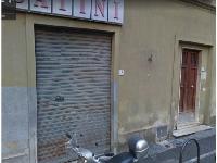 Negozio al piano terra con accesso dai civici n. 12 e 14 di via Case Dipinte, formato da cinque locali comunicanti, oltre a piccolo servizio igienico. Mq. 172. LIBERO. PIENA PROPRIETA'. Identificativi catastali: FG. 121 P.LLA 373 SUB 10