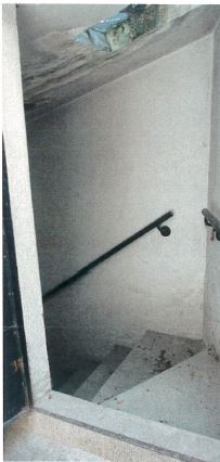Diritto di piena ed esclusiva proprietà dell'unità immobiliare commerciale ad uso locale di deposito/magazzino, facente parte del fabbricato condominiale "TORRE MEDOACENSE", sito in Padova, Largo Europa n. 3, unità immobiliare così censita nel CATASTO FABBRICATI di PADOVA - FOGLIO 89 - MAPPALE 1146 sub. 84 - Largo Europa n.3 - piano S1 -Z.C. 1 - Cat. C/2 - Cl. 4 - mq 236 - Superficie catastale Totale mq 273 - R.C. Euro 784,14