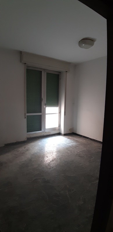 Immobile sito in BOLOGNA (BO), CAP - 40121, VIA MONTEBELLO 4. Descrizione: Abitazione + pertinenziale cantina . N.C.E.U. Foglio 158, part 522 sub 240; cantina sub 211