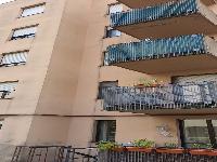Immobile sito in Bergamo (BG), CAP - 24100, via Della Clementina 7. Descrizione: appartamento composto da ingresso- salone, un vano, cucina abitabile, bagno Dispone di una cantina al piano interrato + pertinenziale Box in via Borgo Palazzo Sub. N. piano s1 int.57. N.C.E.U. Unità residenziale: appartamento categoria A/3 + cantina n.57 F55 P9877 S70 - Unità secondaria: box categoria C/6 F55 P9877 S484