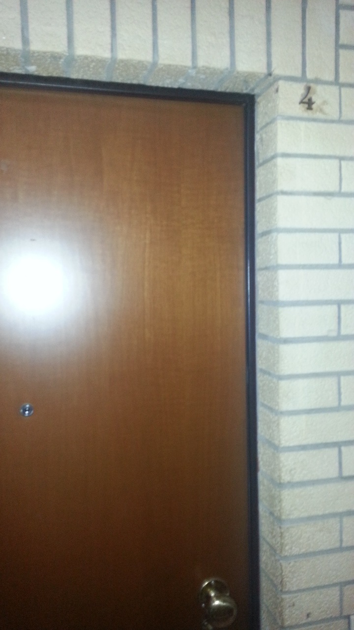 Immobile sito in LATINA (LT), CAP - 04100, VIA PIER LUIGI NERVI, 286. Descrizione: Appartamento di 3,5 vani, composto da ingresso con soggiorno, cucina abitabile con balcone, disimpegno, 1 camera e bagno MQ 52 catastali - catastalmente conforme + pertinenziale Box auto. N.C.E.U. Principale:Foglio 169 Particella 26 Sub. 8 - Pertinenza: Foglio 169 Particella 26 Sub. 176