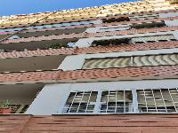 Immobile sito in ROMA (RM), CAP - 00177, VIA PISINO, 93. Descrizione: Appartamento costituito da ingresso, corridoio, due vani, cucina abitabile, bagno e balconi Conforme catastalmente Riscontrata differenza di piano tra la visura e la planimetria. N.C.E.U. Foglio 636 Particella 306 Sub. 275