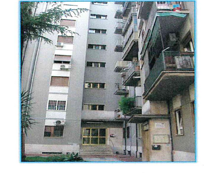 Immobile sito in ROMA (RM), CAP - 00175, VIA ENRICO MAZZOCCOLO, 6 - FAB. 6802 . Descrizione: Cantina, posta al piano s1 del complesso immobiliare di via Mazzccolo 6. N.C.E.U. Foglio 956 Particella 345 Sub. 622