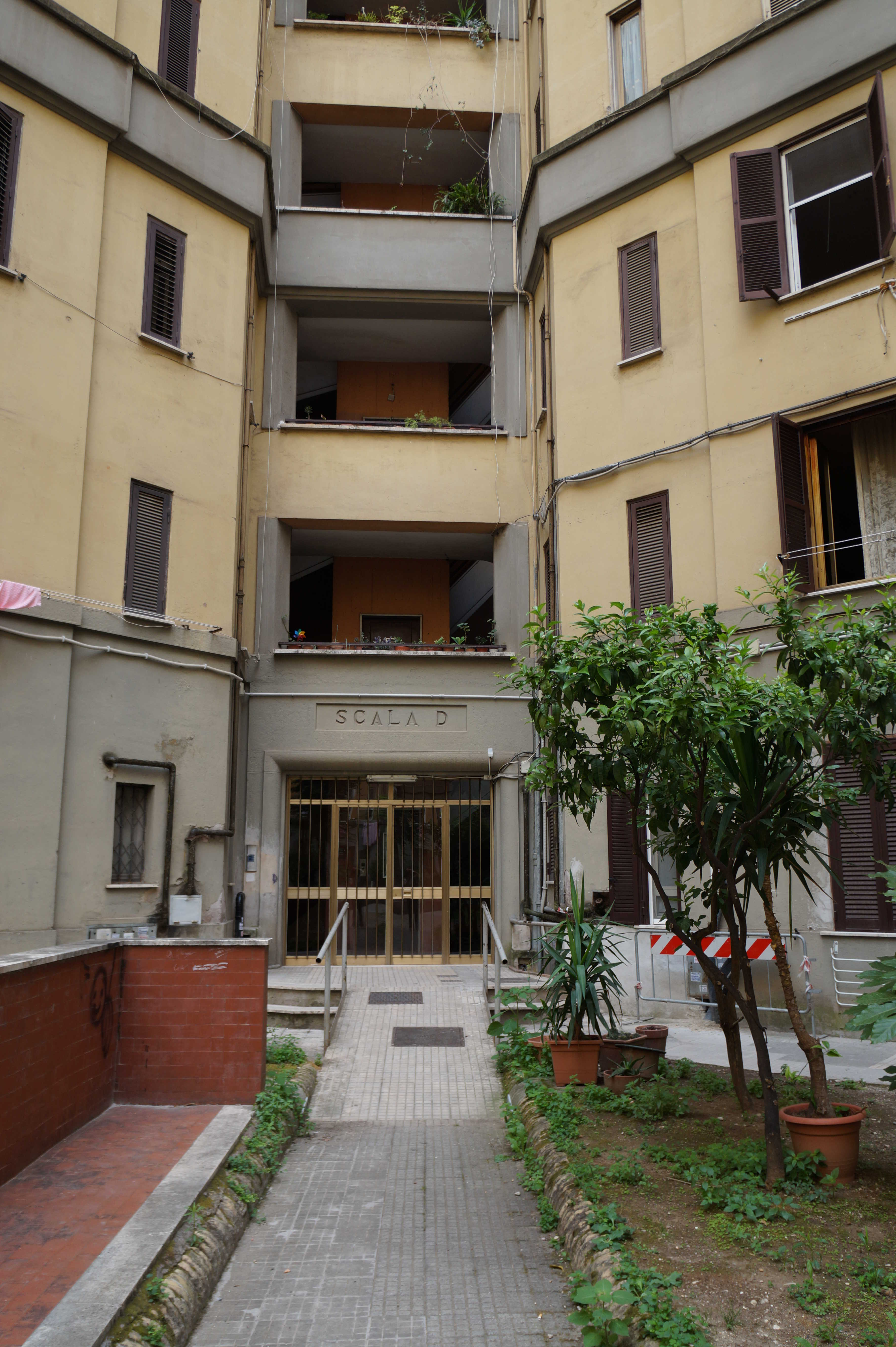 APPARTAMENTO INT.8 DI 3 VANI CON ASCENSORE.Mq. 54. Identificativi catastali categoria A4- foglio 454 part. 33 sub 180